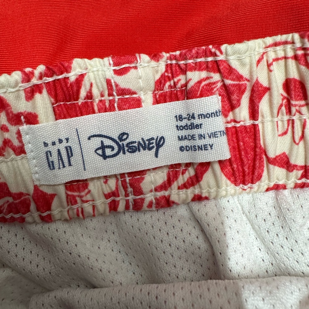 GAP Kids Red Surfing Rash Guard Set - Picture 3 of 3